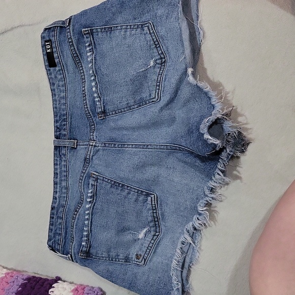 Kut From The Kloth Shorts - Picture 9 of 15